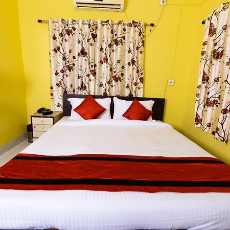 Sterling Baishakhi Hotel Kolkata Bagian luar foto