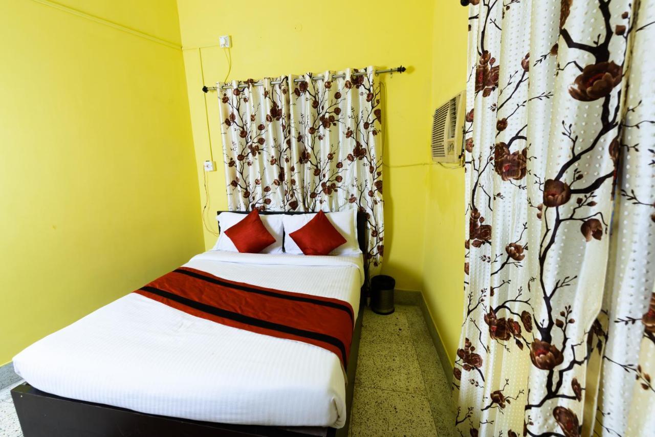 Sterling Baishakhi Hotel Kolkata Bagian luar foto