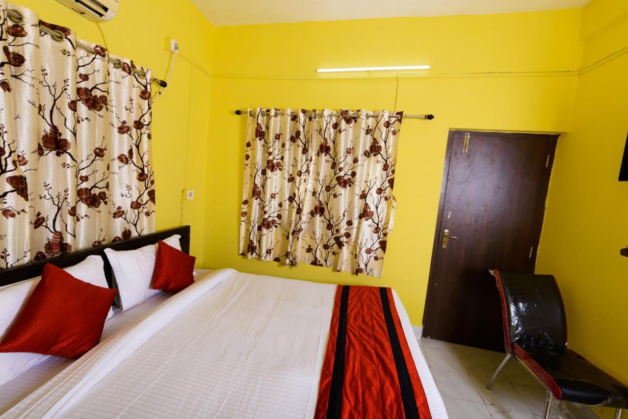 Sterling Baishakhi Hotel Kolkata Bagian luar foto